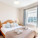 3 Bed In Oc-h32727 Vakantiehuis